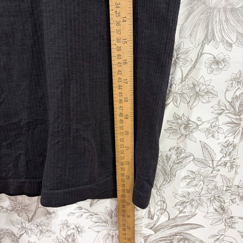 Lululemon EBB To Street Tank II Built in Bra Solid Black No Cups Ribbed Sz 6 EUC - Picture 5 of 7